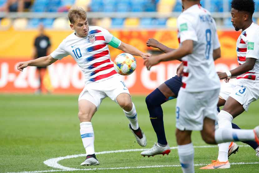 United States' Paxton Pomykal controls the ball during the quarter final match between USA...