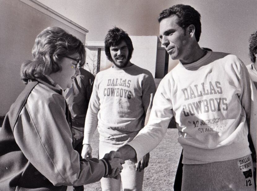 December 19, 1975 - Lisa Clements, 17, met Dallas Cowboys quarterback Roger Staubach (right)...