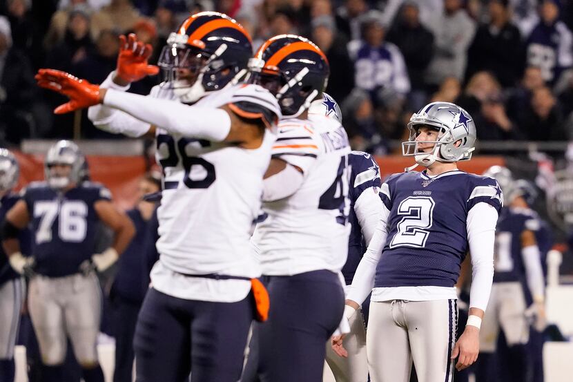 Dallas Cowboys kicker Brett Maher (2) reacts after missing a field goal attempt as Chicago...