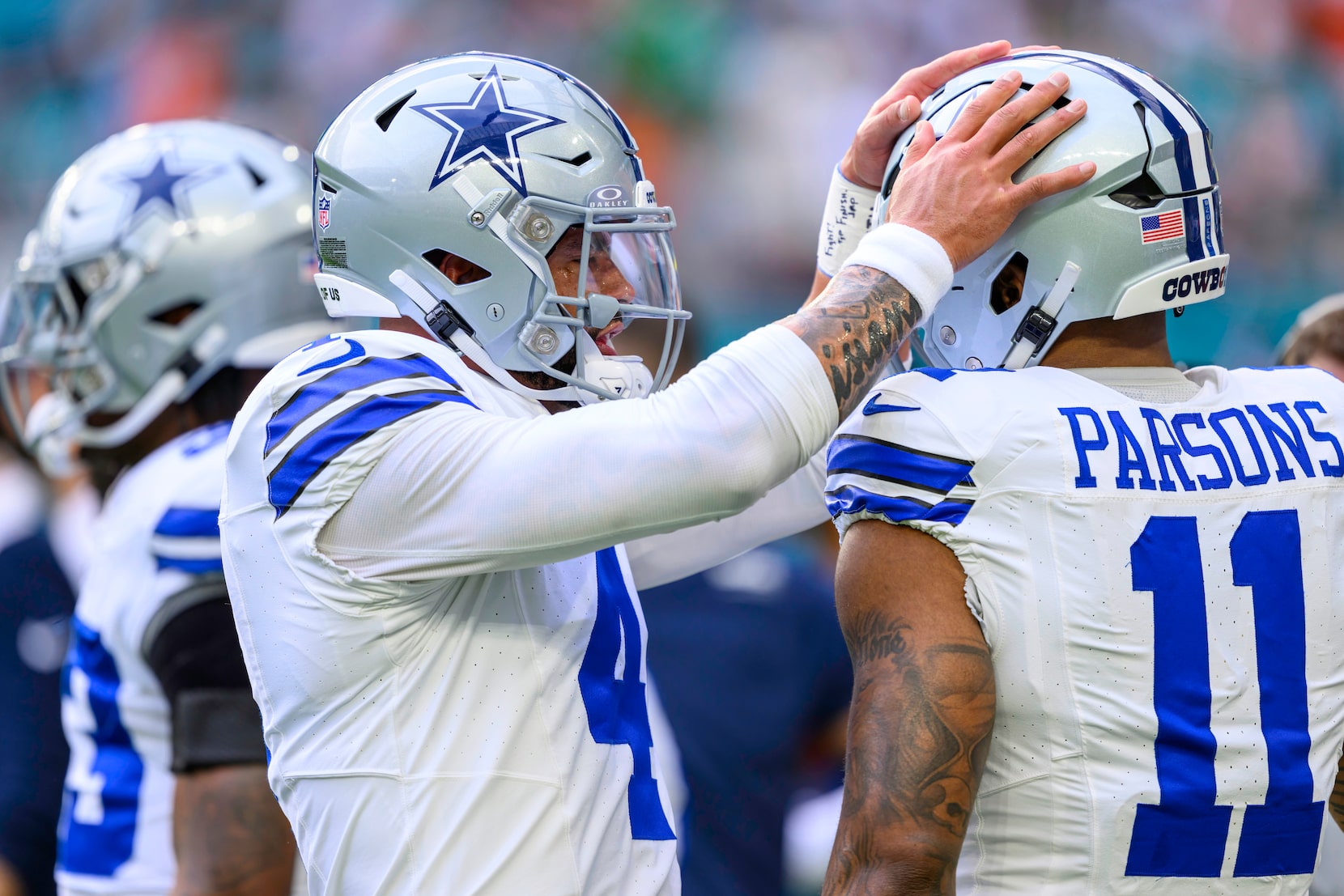 Cowboys' Micah Parsons includes Dak Prescott on his list of end-of-season  NFL awards