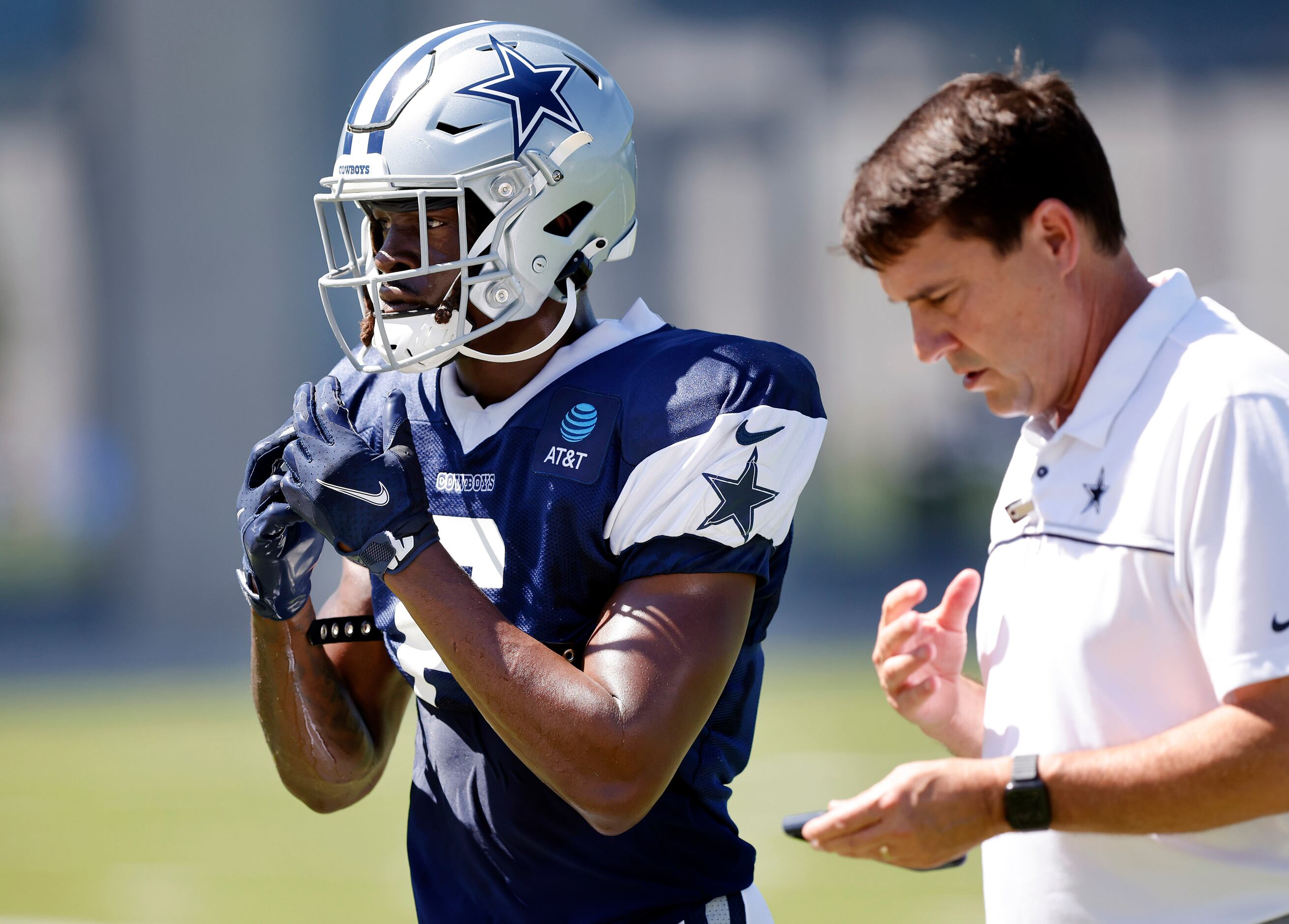 Cowboys news: Donovan Wilson taken off practice field, Damontae