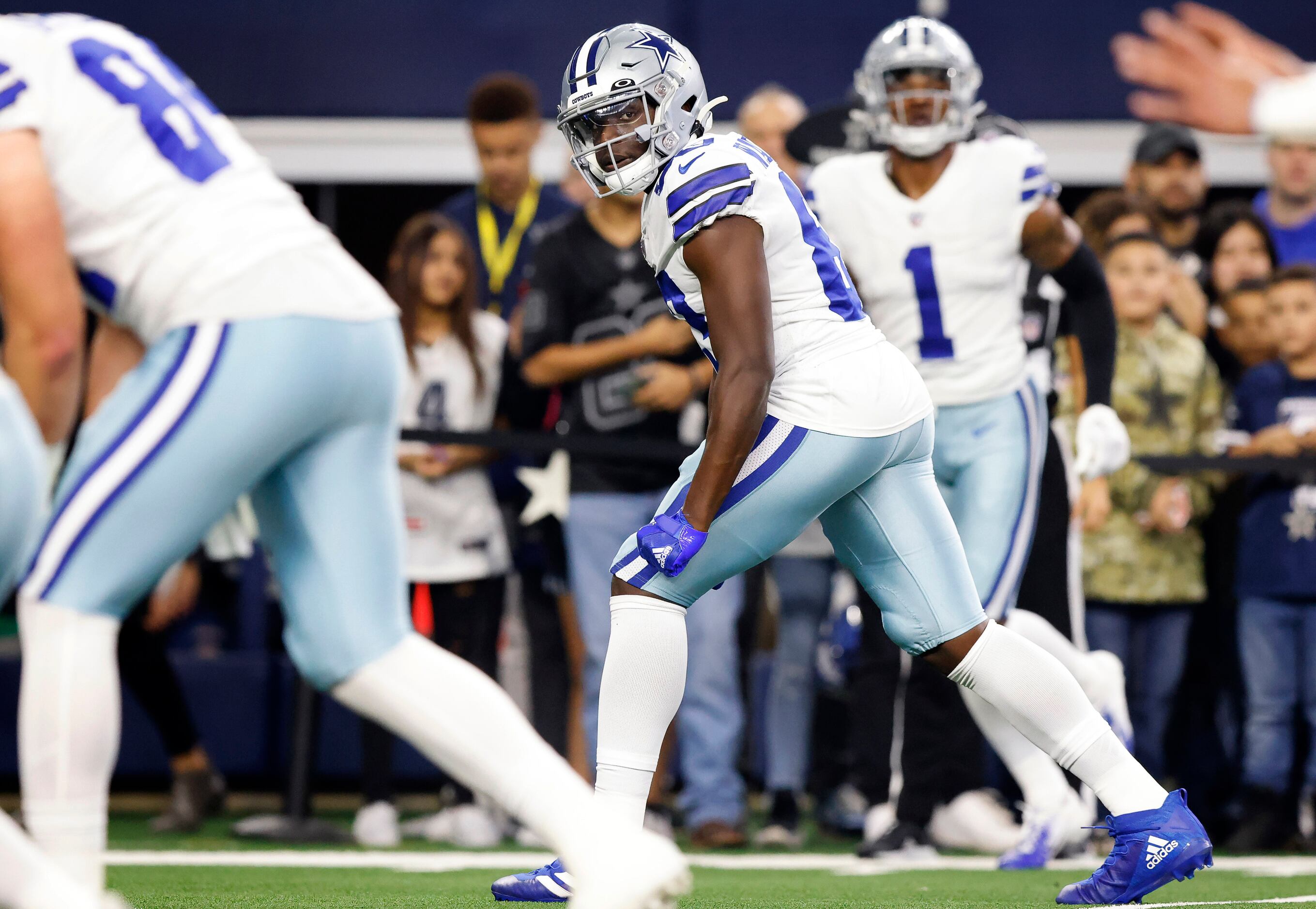 Watch: Cowboys, Eagles get into a little pregame scuffle ahead of