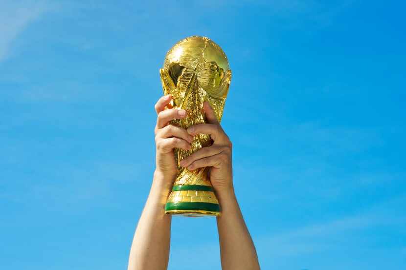 La Copa FIFA es considerado el trofeo más codiciado de los deportes en el mundo.(GETTY IMAGES)
