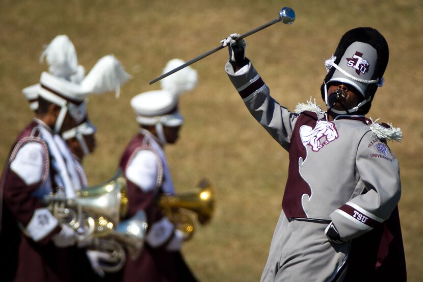 ORG XMIT: 325256 The Texas Southern Tigers Ocean of Soul band marches into the stadium...