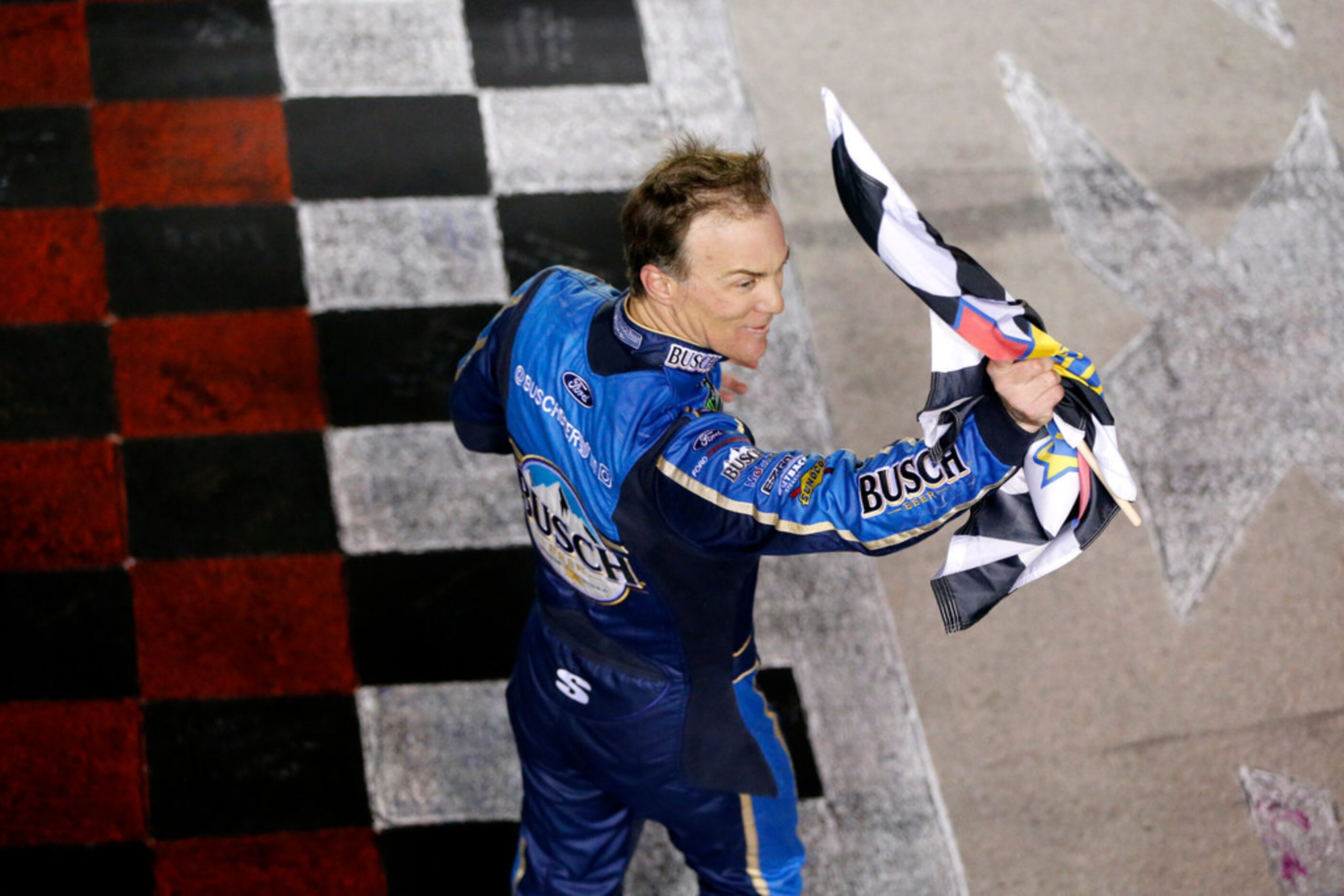 FORT WORTH, TEXAS - NOVEMBER 03: Kevin Harvick, driver of the #4 Busch Beer/Ducks Unlimited...