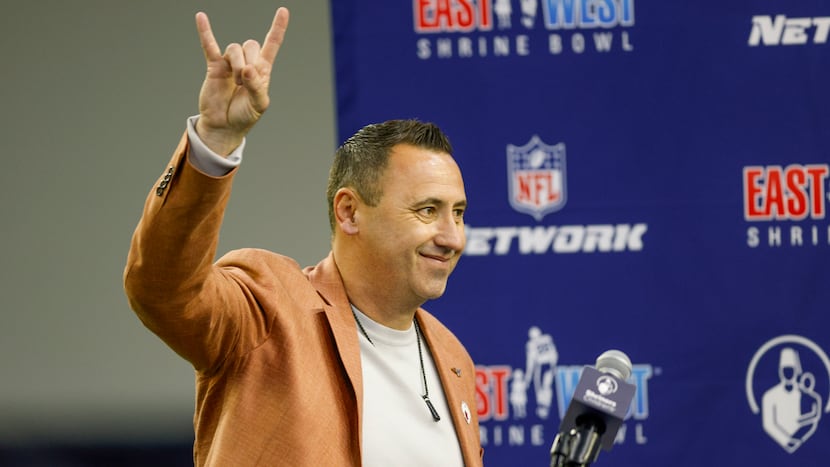Texas’ Steve Sarkisian says it took ‘about 60 seconds’ to make up mind on Alabama opening