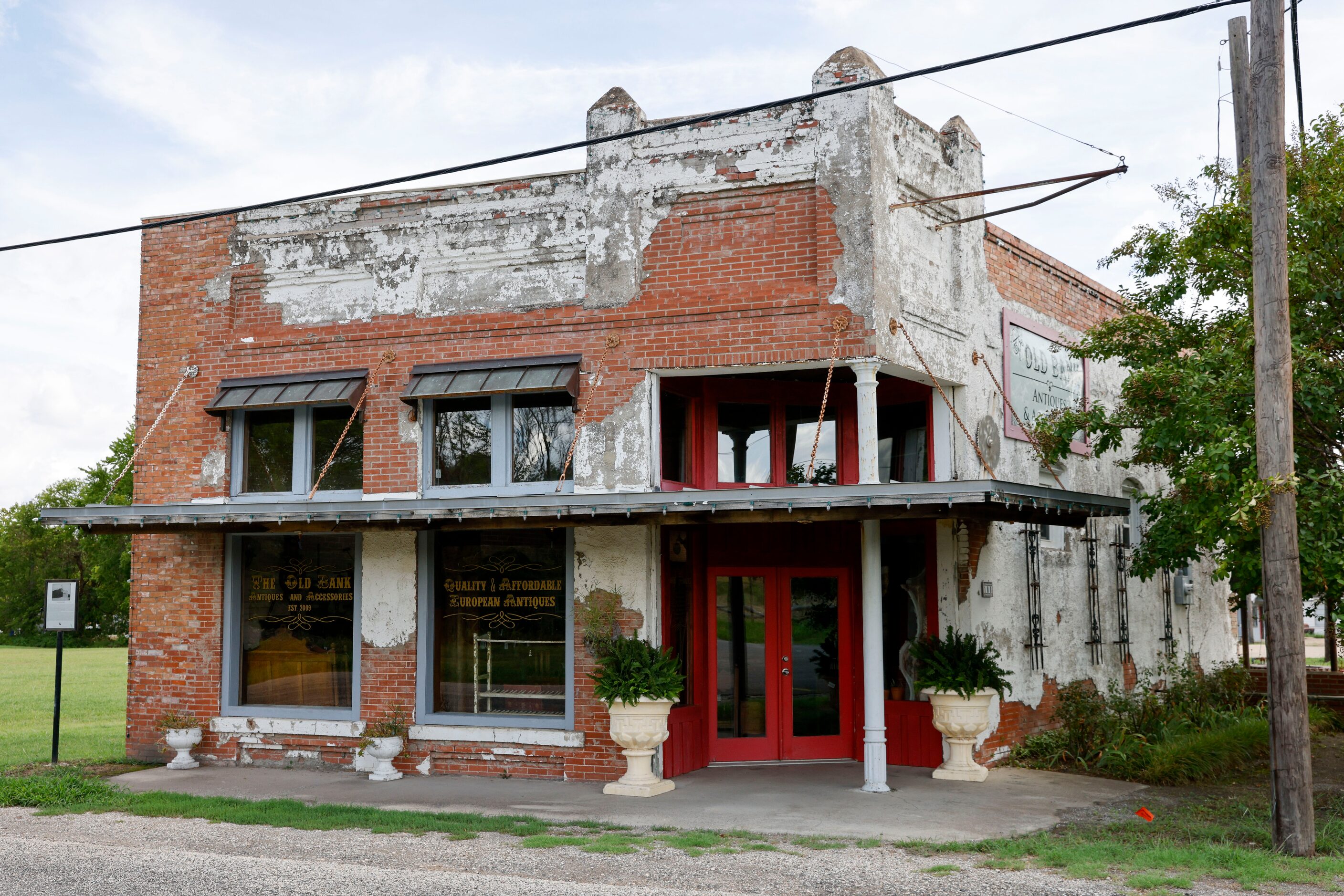 The former Lavon State Bank building was built in 1907.