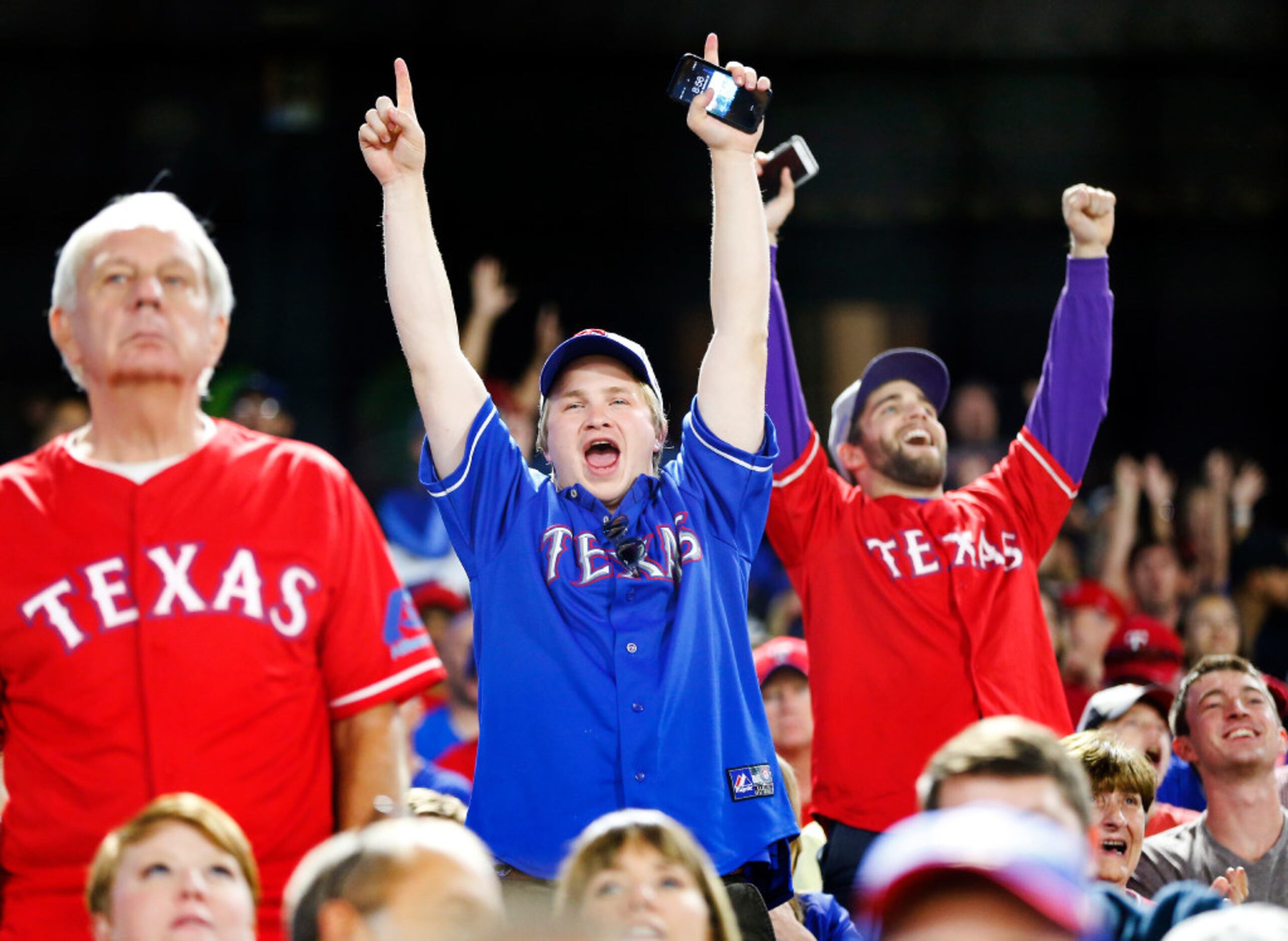 Here's Mike Napoli crushing a home run into Rogers Centre's fifth