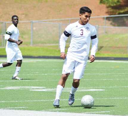 Javier Leonor, un futbolista salvadoreño de 20 años a prueba en equipos de España e Italia