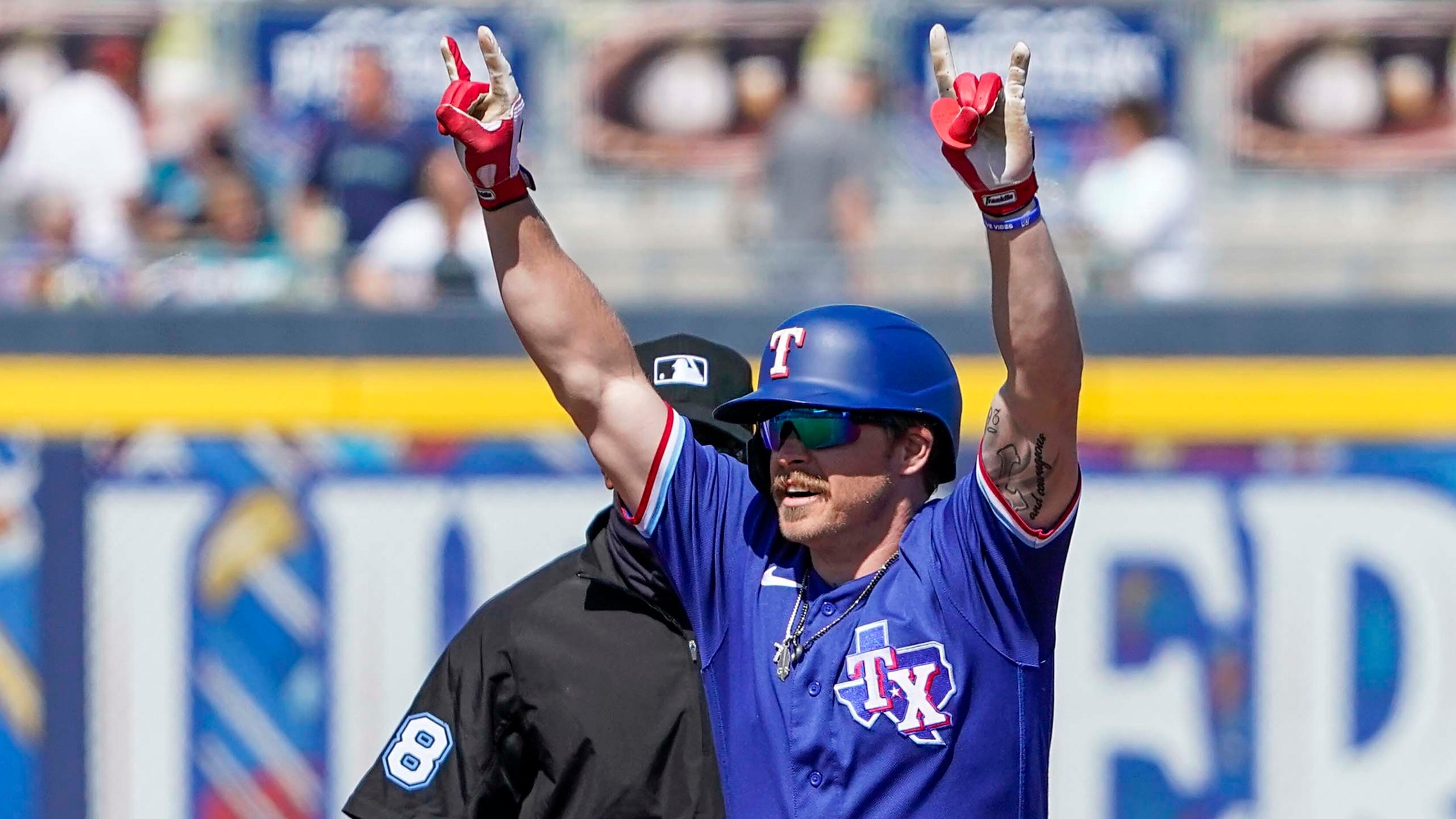 Native Texan Brock Holt thrilled for chance with Rangers
