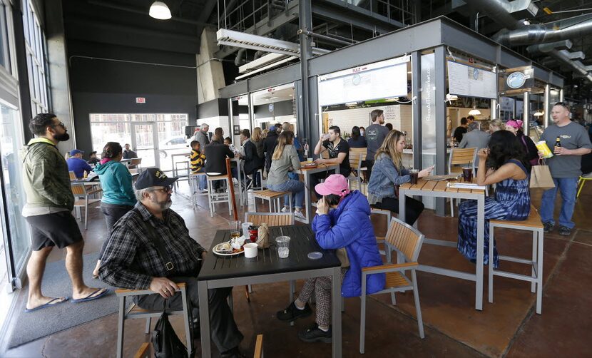 The lunch scene in front of  Rex's Seafood at the Market