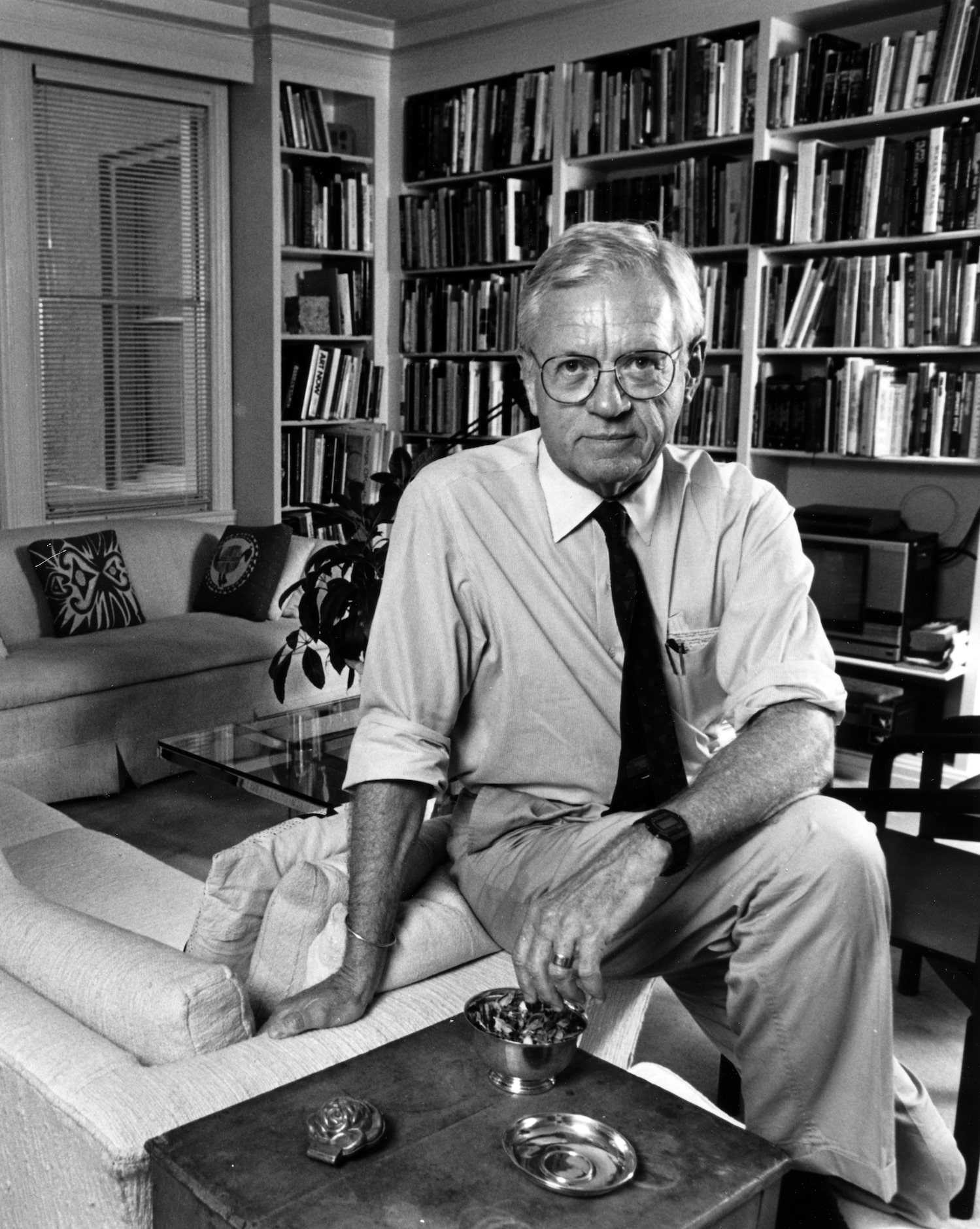 Architect Frank Welch was photographed in his Maple Terrace apartment in Dallas in 1988.