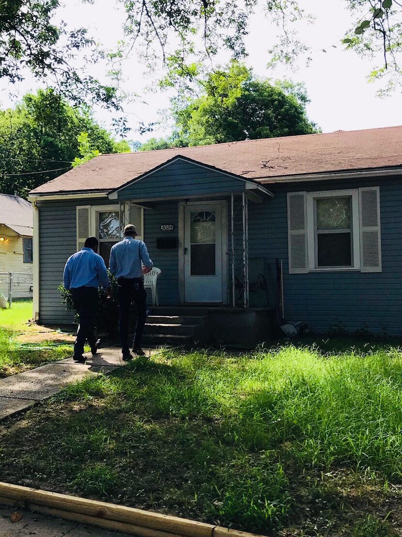 Senate candidate Beto O'Rourke, D-El Paso, knocks on doors in South Dallas with state Rep....