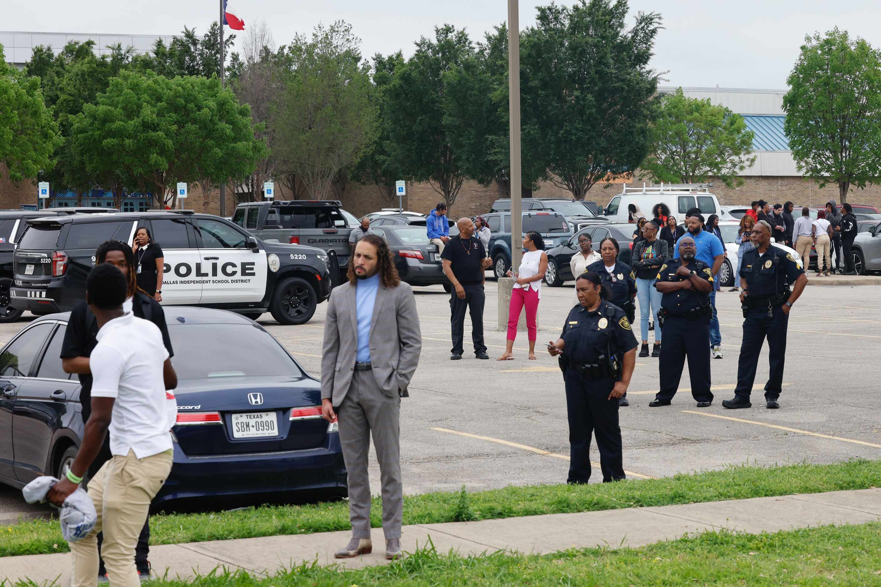 Photos: Students walk out of Wilmer-Hutchins High School days after  on-campus shooting