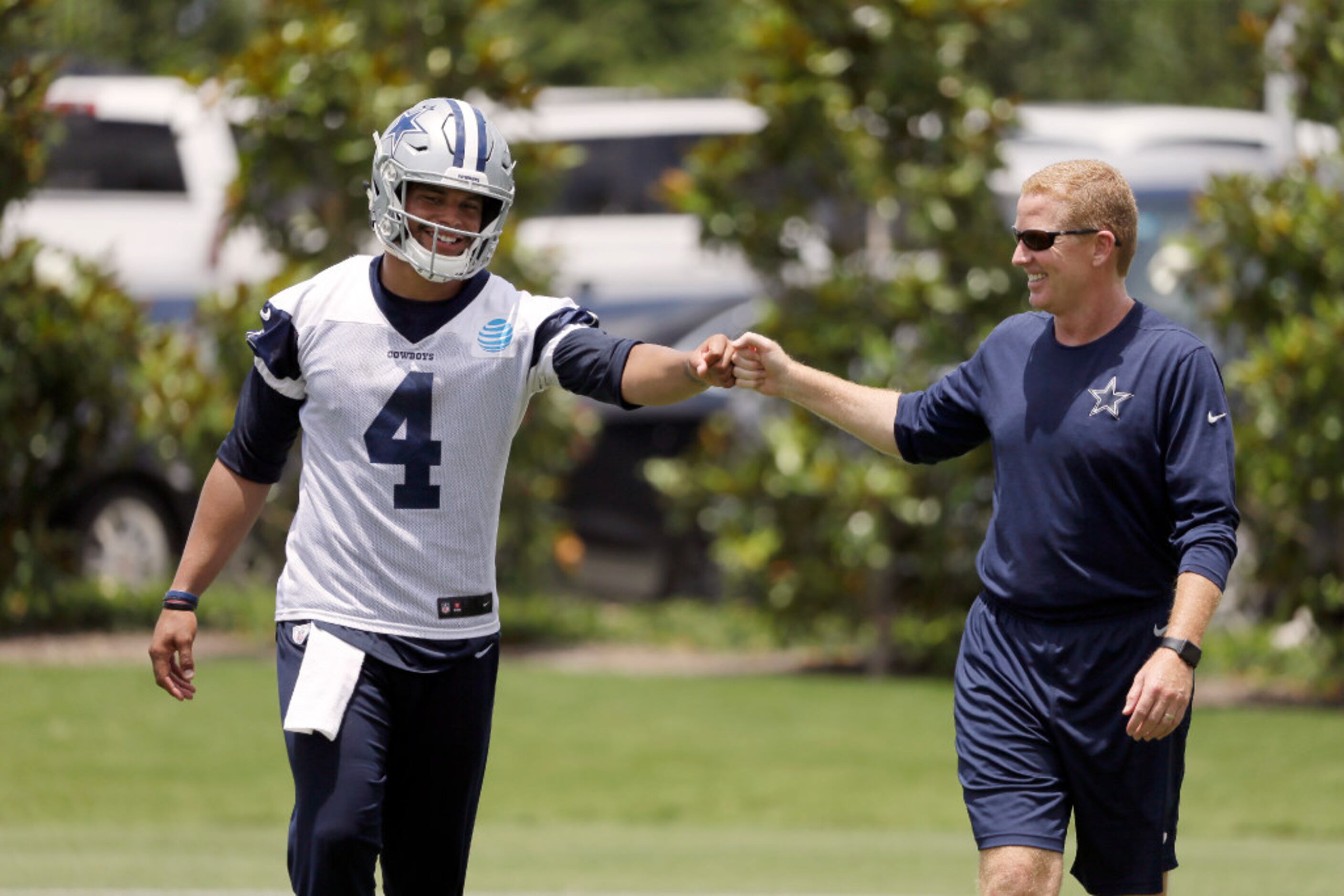 Is Carson Palmer right? Should Dak Prescott take less money?