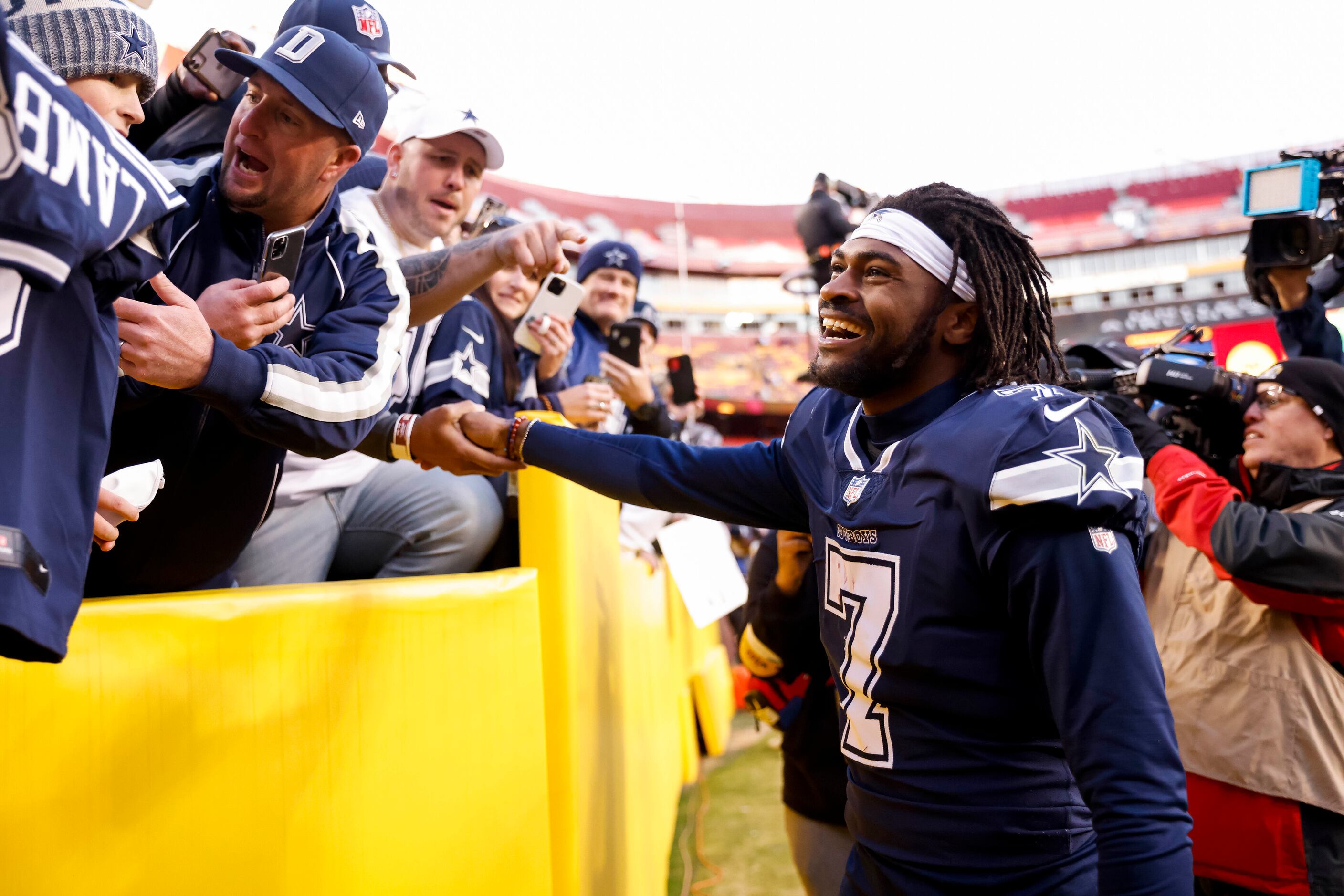 Young Cowboys stars Micah Parsons, Trevon Diggs dominate in Pro Bowl skills  showdown