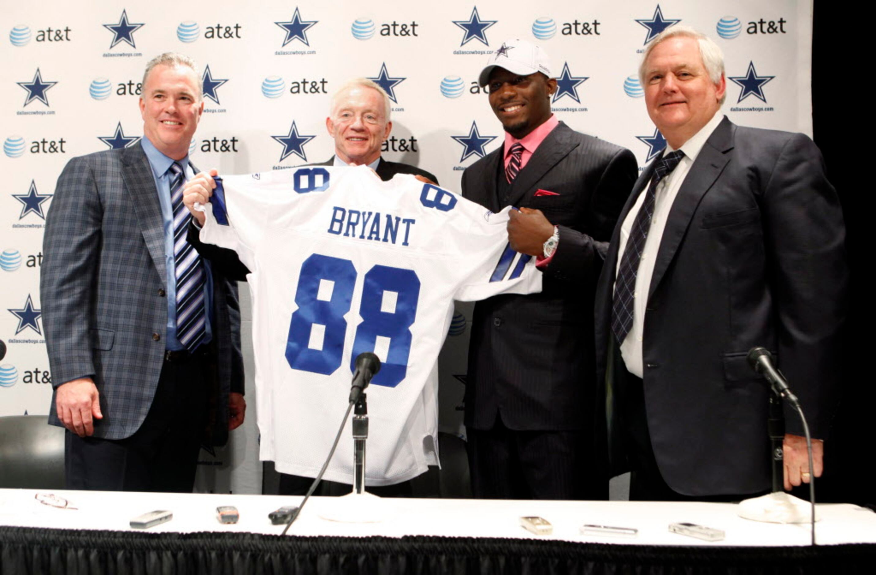 Cowboys Draft: Recent History May Favor 1st Rd. CB Over DE