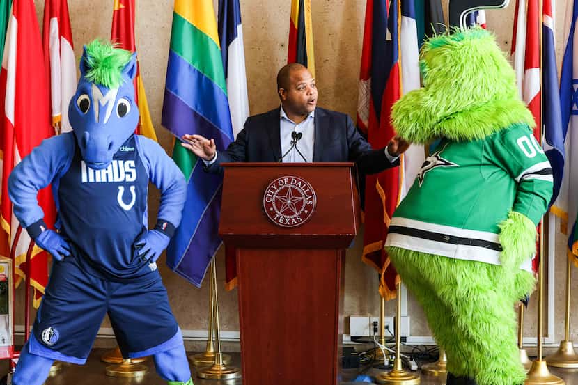 Mayor Eric Johnson announces a COVID-19 vaccination raffle in partnership with The Dallas...