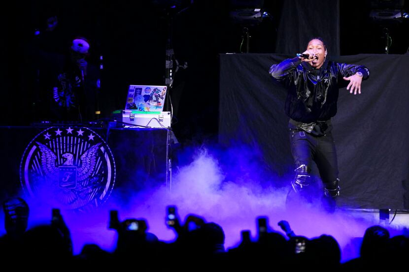 Rapper Future performed before rapper Drake hit the stage at the Drake: Would You Like A...