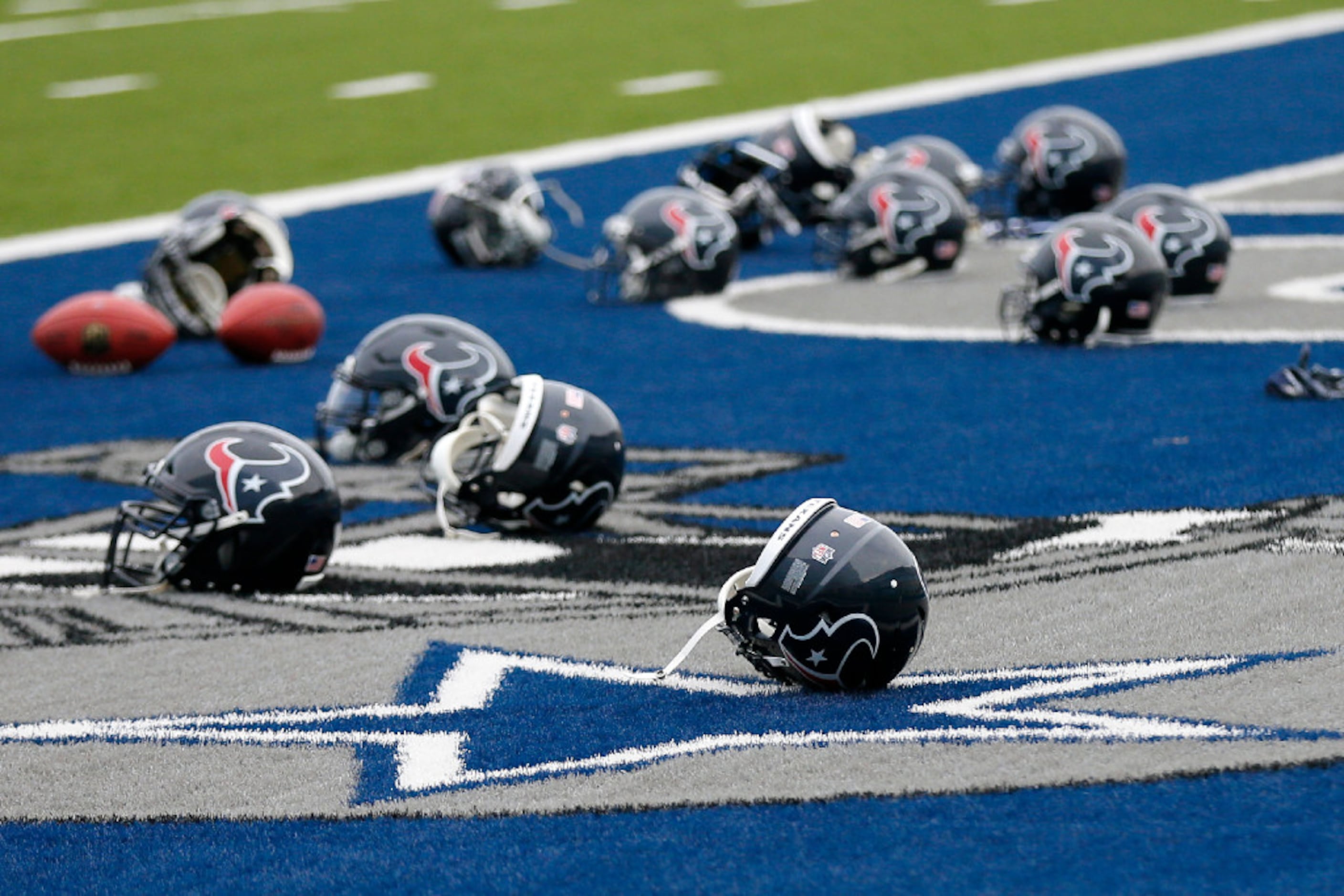 Houston Texans at Dallas Cowboys odds, picks and predictions