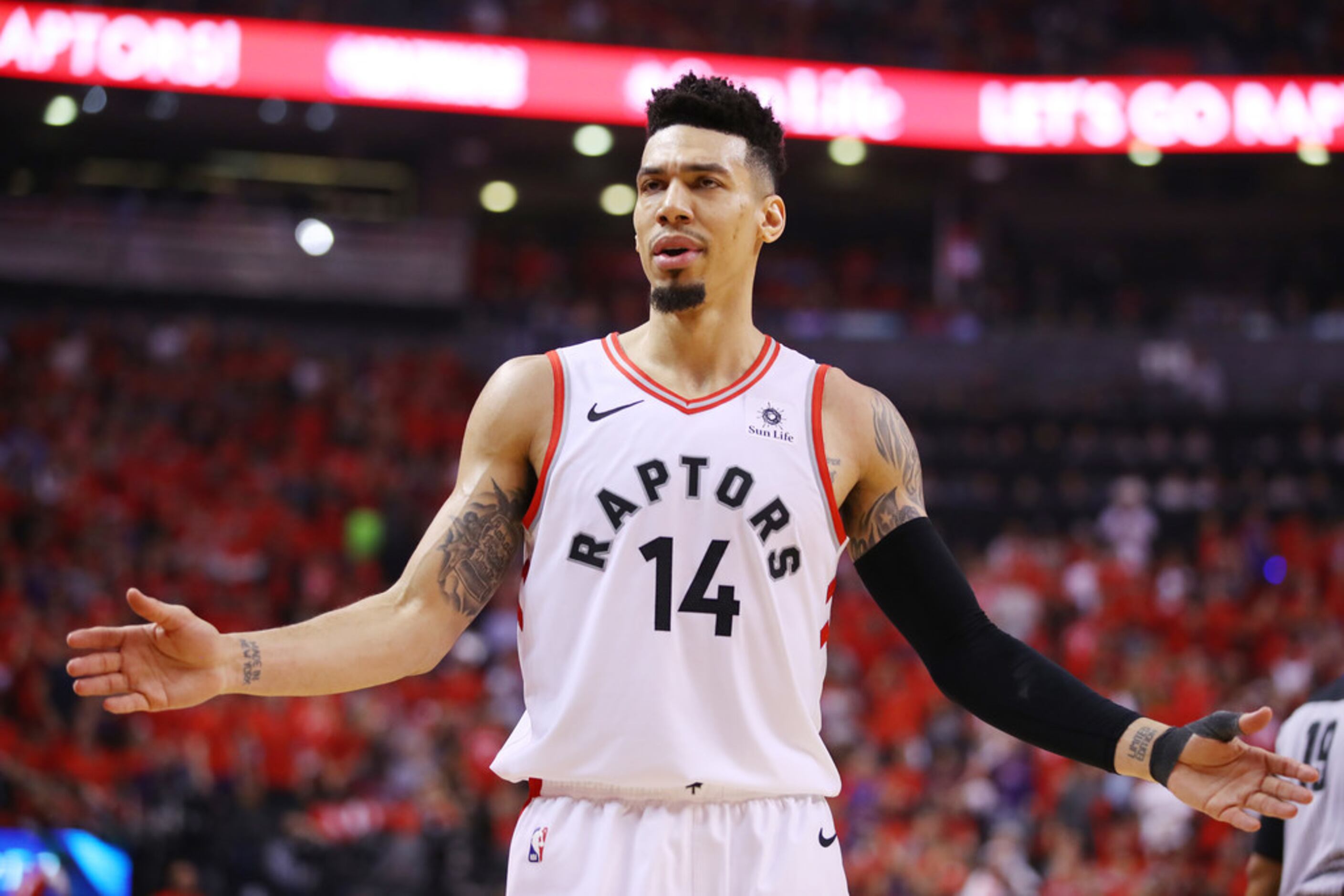 76ers officially sign former Raptors guard Danny Green