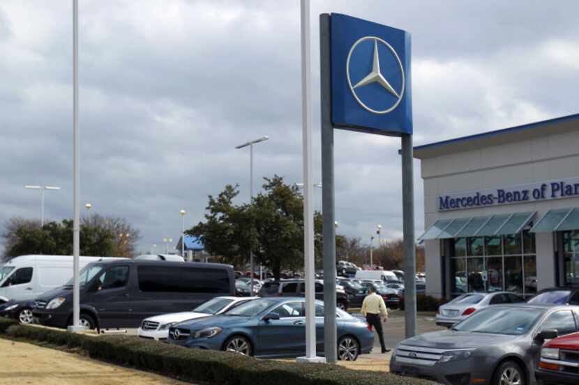 Authorities say a Houston woman paid $97,285 to a Plano Mercedes-Benz dealer for a GL550...