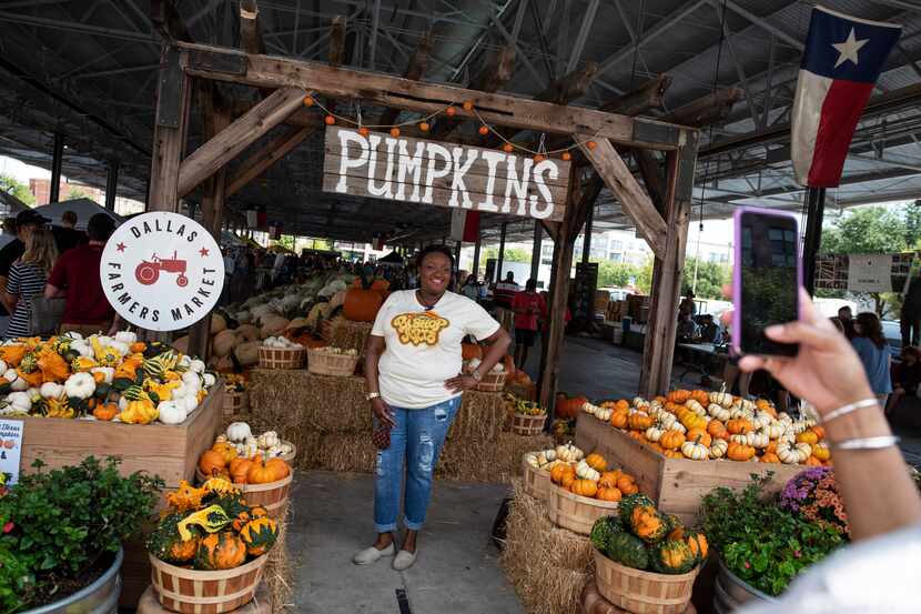 Regresa este año el Texas Pumpkin Patch al Dallas Farmers Market para celebrar el otoño....