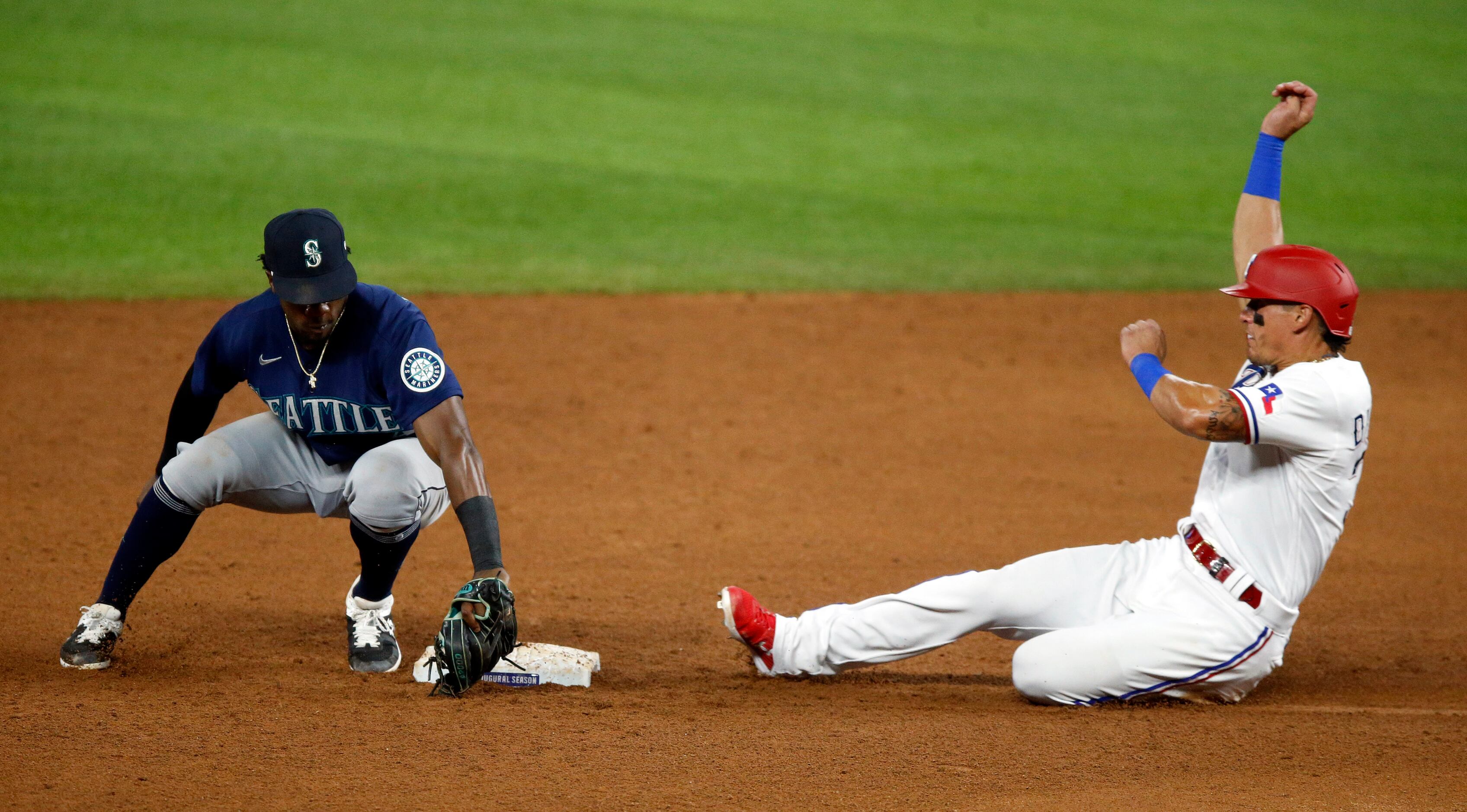 Derek Dietrich debuts as Texas Rangers rally for win over Seattle