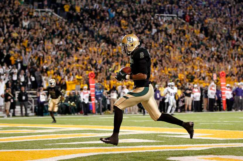 Baylor Bears wide receiver Terrance Williams (2) scores a touchdown in the end zone in a...