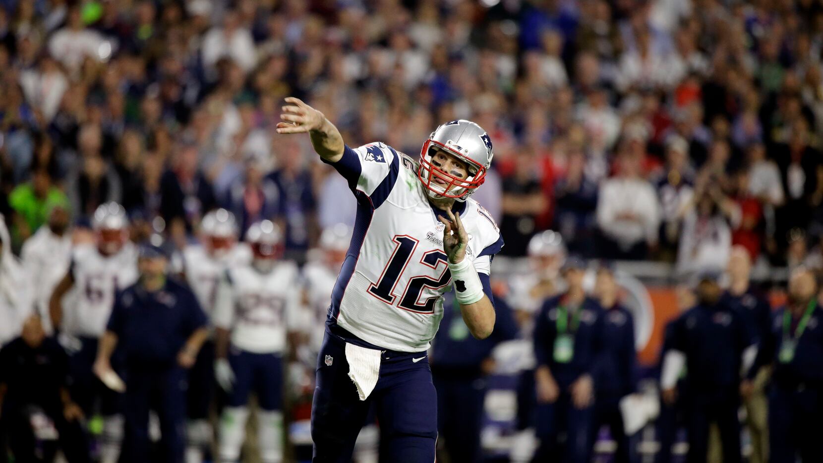 Patriots' Brady passes on the Pro Bowl