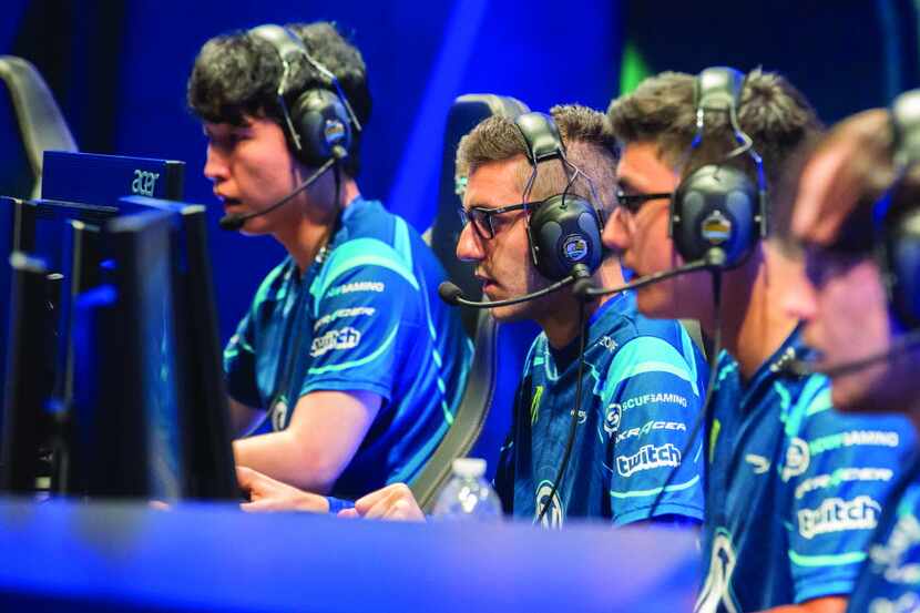  Team Envy playing at the League of Legends Championship Series (LCS).