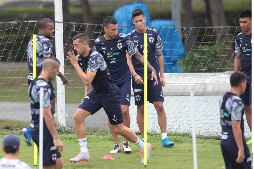 El goleador argentino de los Rayados de Monterrey, Rogelio Funes Mori, ya entrena sin...