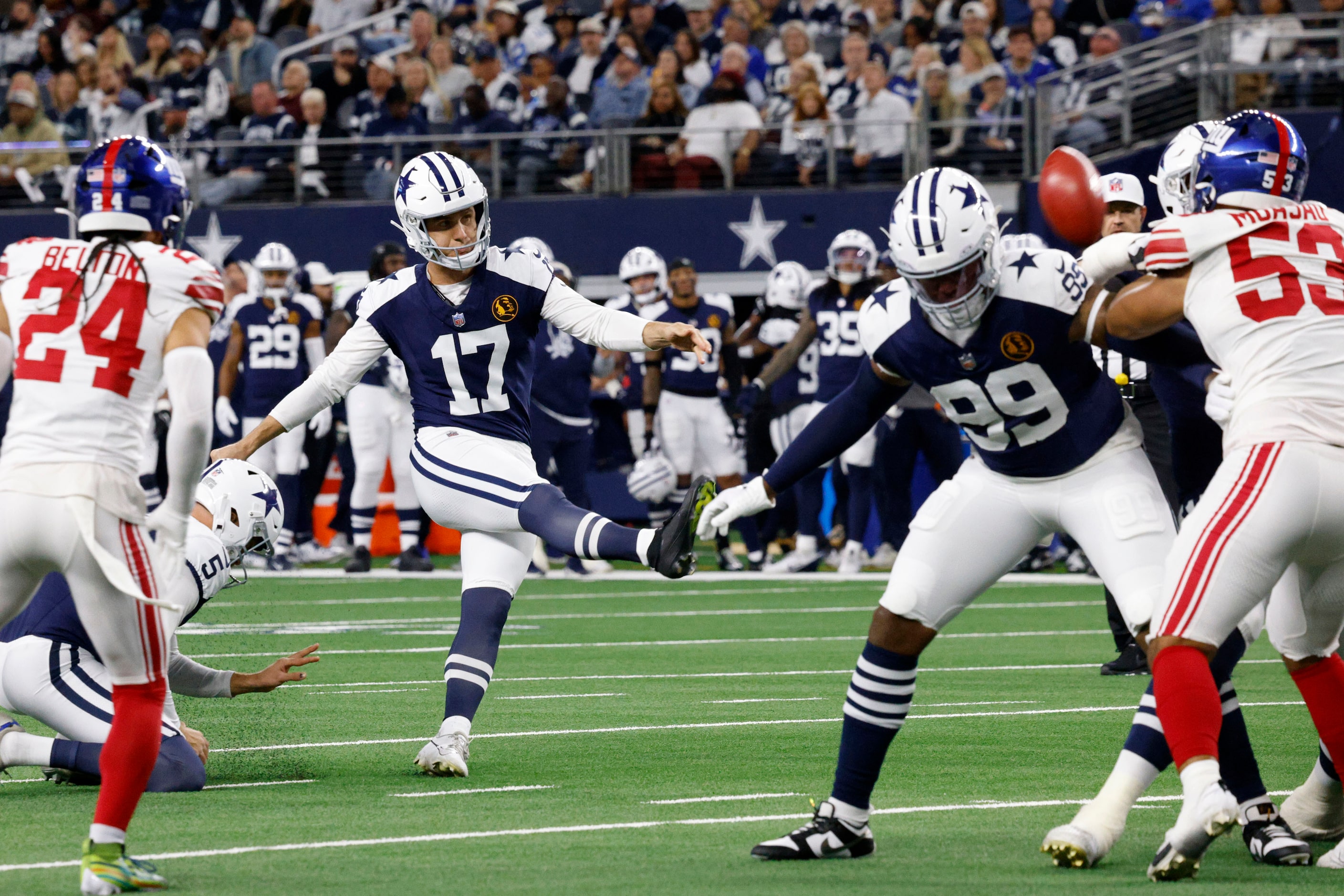 Dallas Cowboys place kicker Brandon Aubrey (17) scores a field goal against New York Giants...