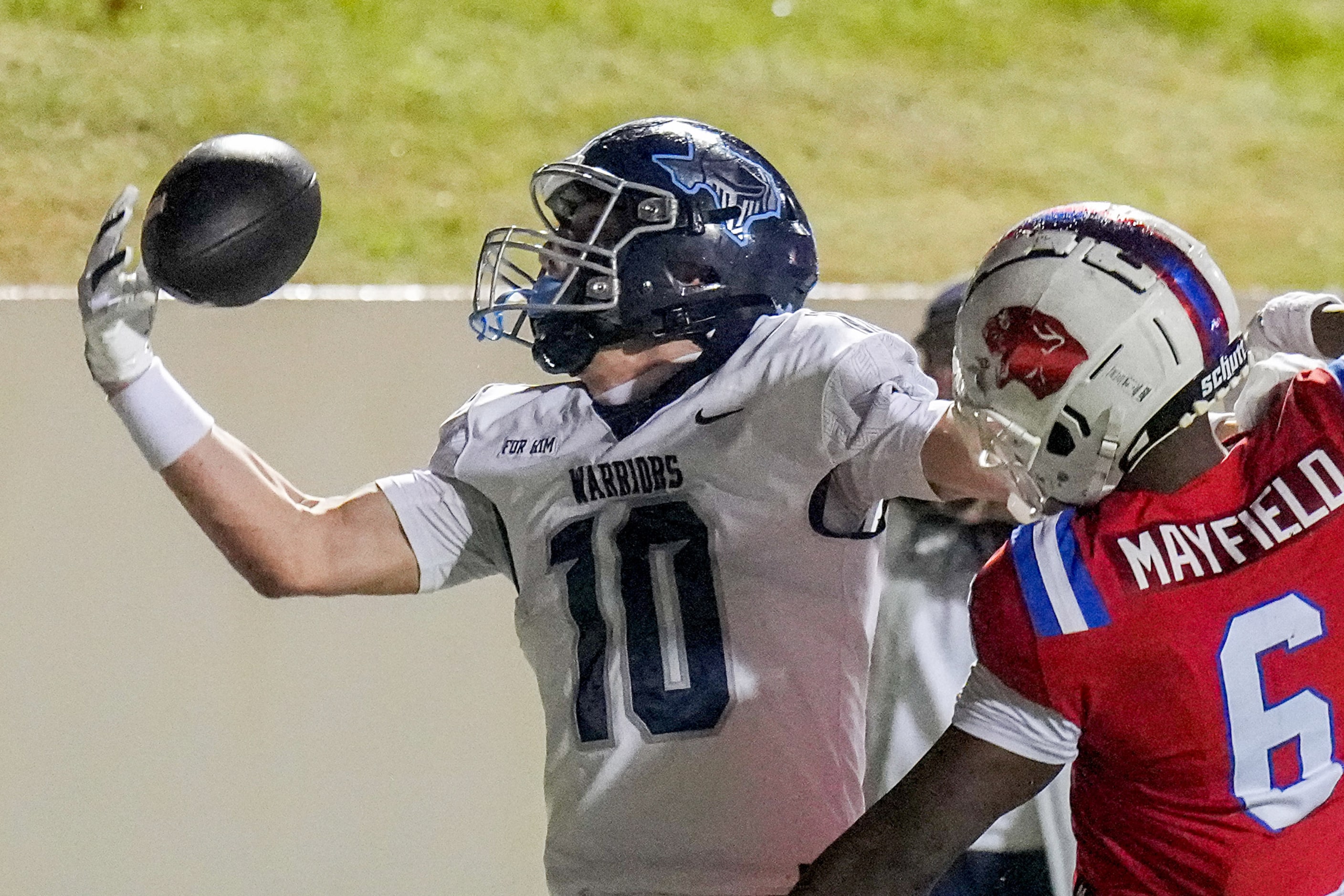 Argyle Liberty Christian wide receiver Brady Janusek (10) makes a one-handed catch for a...