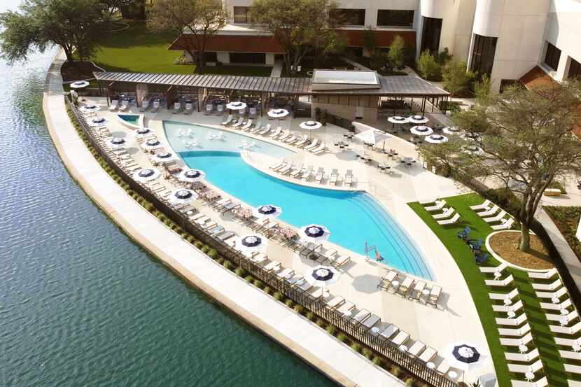The Omni Las Colinas got a new pool area with bar and dining.