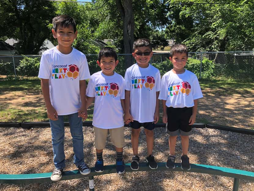 Niños que participaron del programa NextPlay de Concacaf en Hurst. Foto cortesía Concacaf