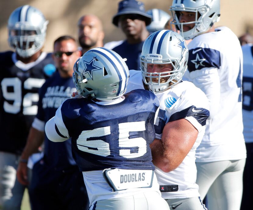 Dallas Cowboys center Travis Frederick (72) blocks Dallas Cowboys defensive tackle Stephen...