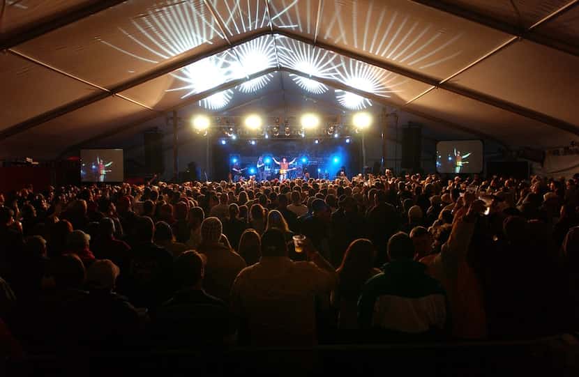 Kevin Fowler performs in front of a big crowd at Music Fest in Steamboat Springs, Colo. 
