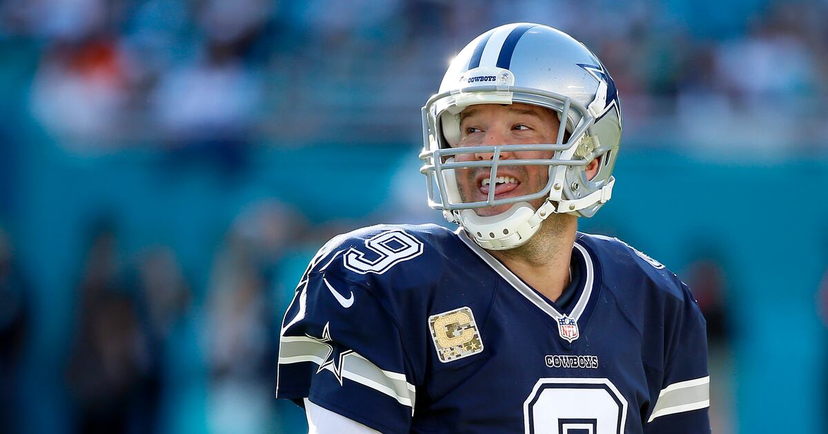 Tony Romo reaches historic, long-term deal with CBS Sports, source