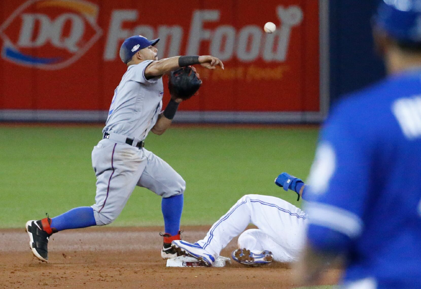 Why the writing may be on the wall for slumping Rangers Rougned Odor, Elvis  Andrus