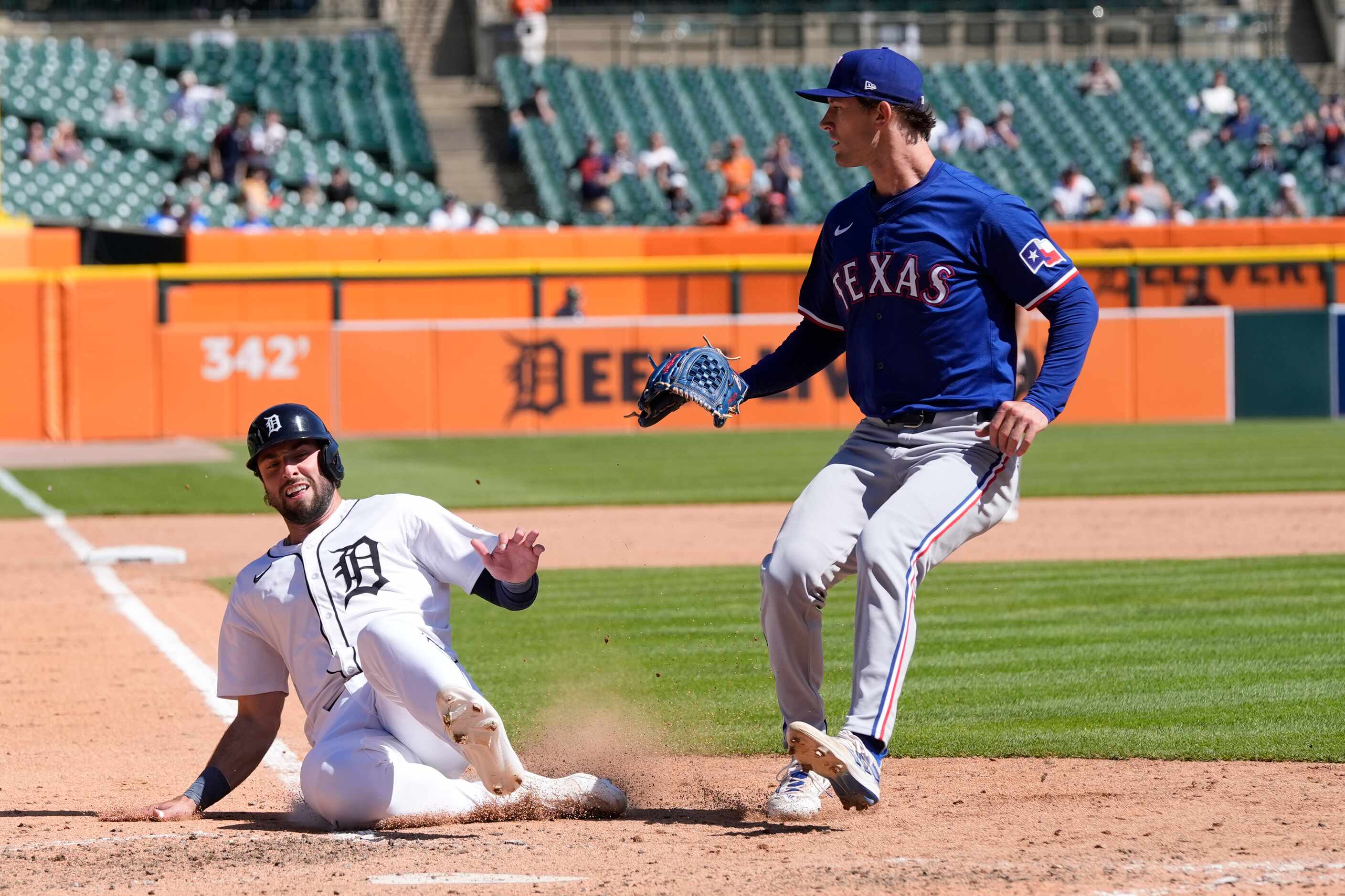 Final thoughts from Rangers-Tigers: Texas piles up mistakes in matinee road  loss