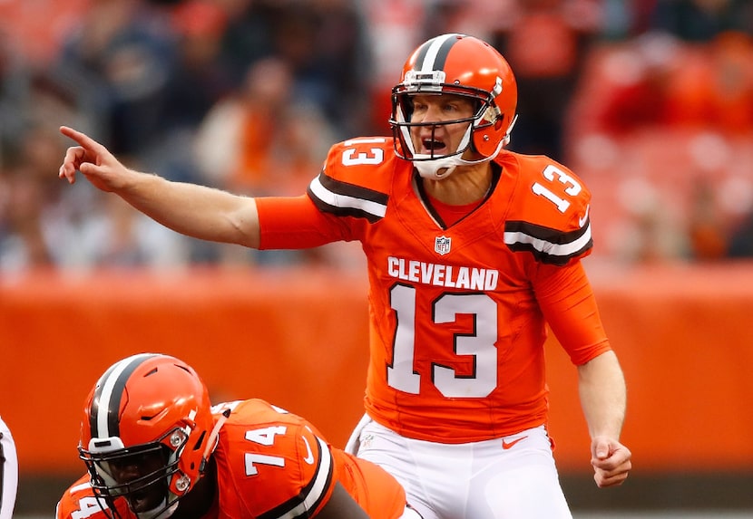 CLEVELAND, OH - OCTOBER 30:  Josh McCown #13 of the Cleveland Browns yells instructions...