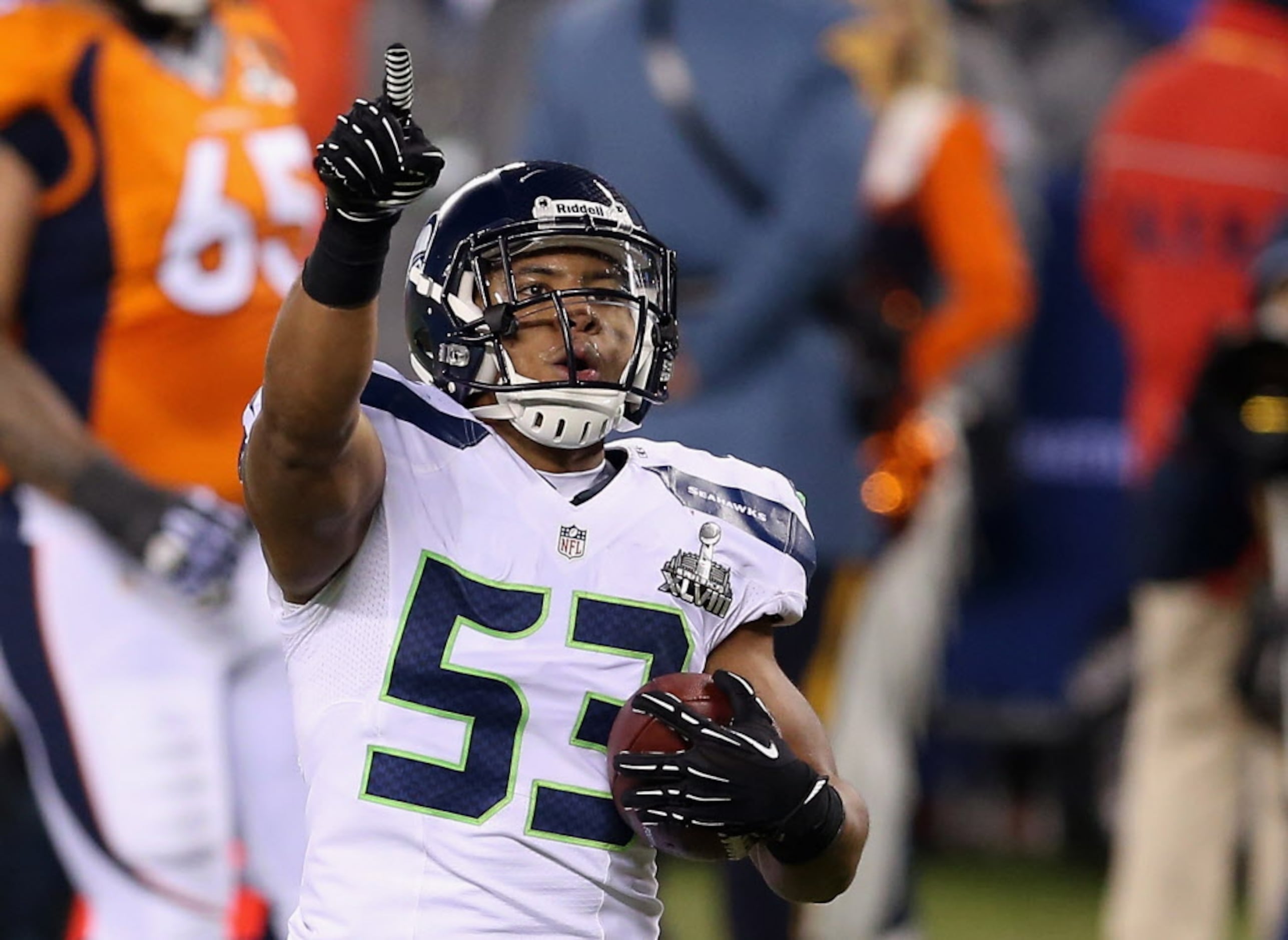 Seahawks dominate early in Super Bowl XLVIII