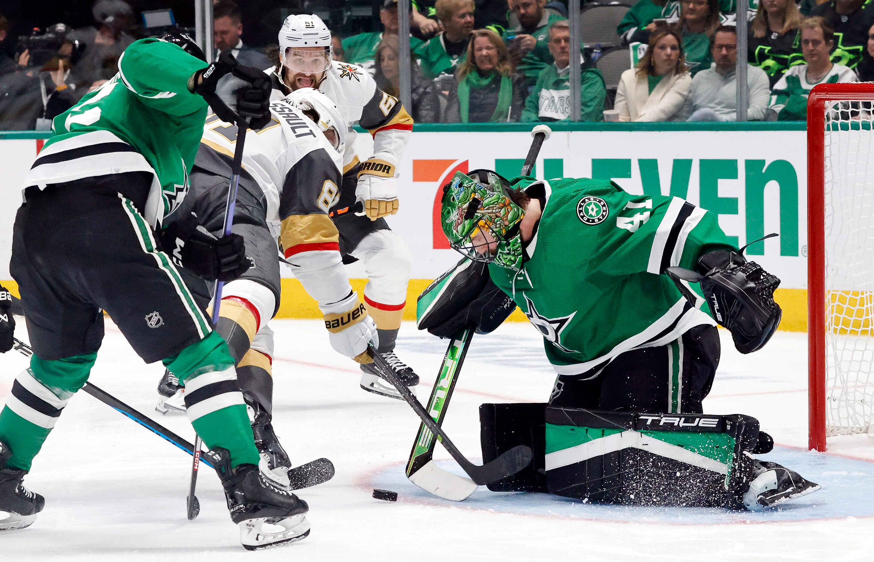 Dallas Stars goaltender Scott Wedgewood (41) stops a short by Vegas Golden Knights right...