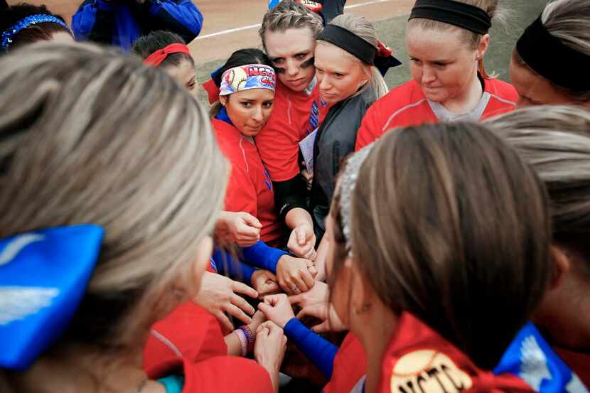 
Center, from left: Jessica Molina, Kaylea Armstrong, Samantha Maddin, Emily Kuser and their...