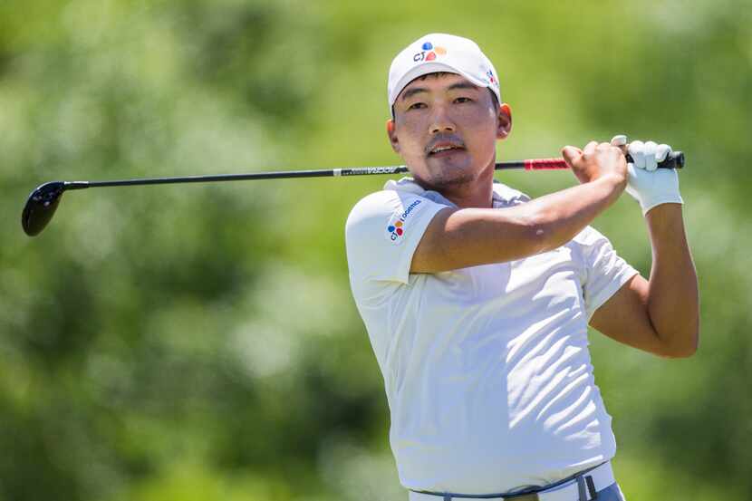 Sung Kang, de Corea, ganó el  AT&T Byron Nelson golf tournament en el Trinity Forest Golf...