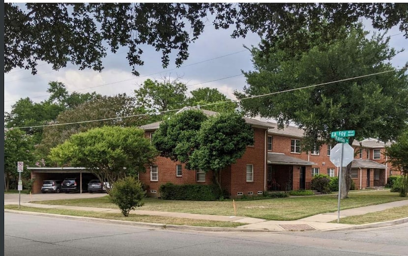 The new senior housing community would replace apartments on the site built in the late 1940s.