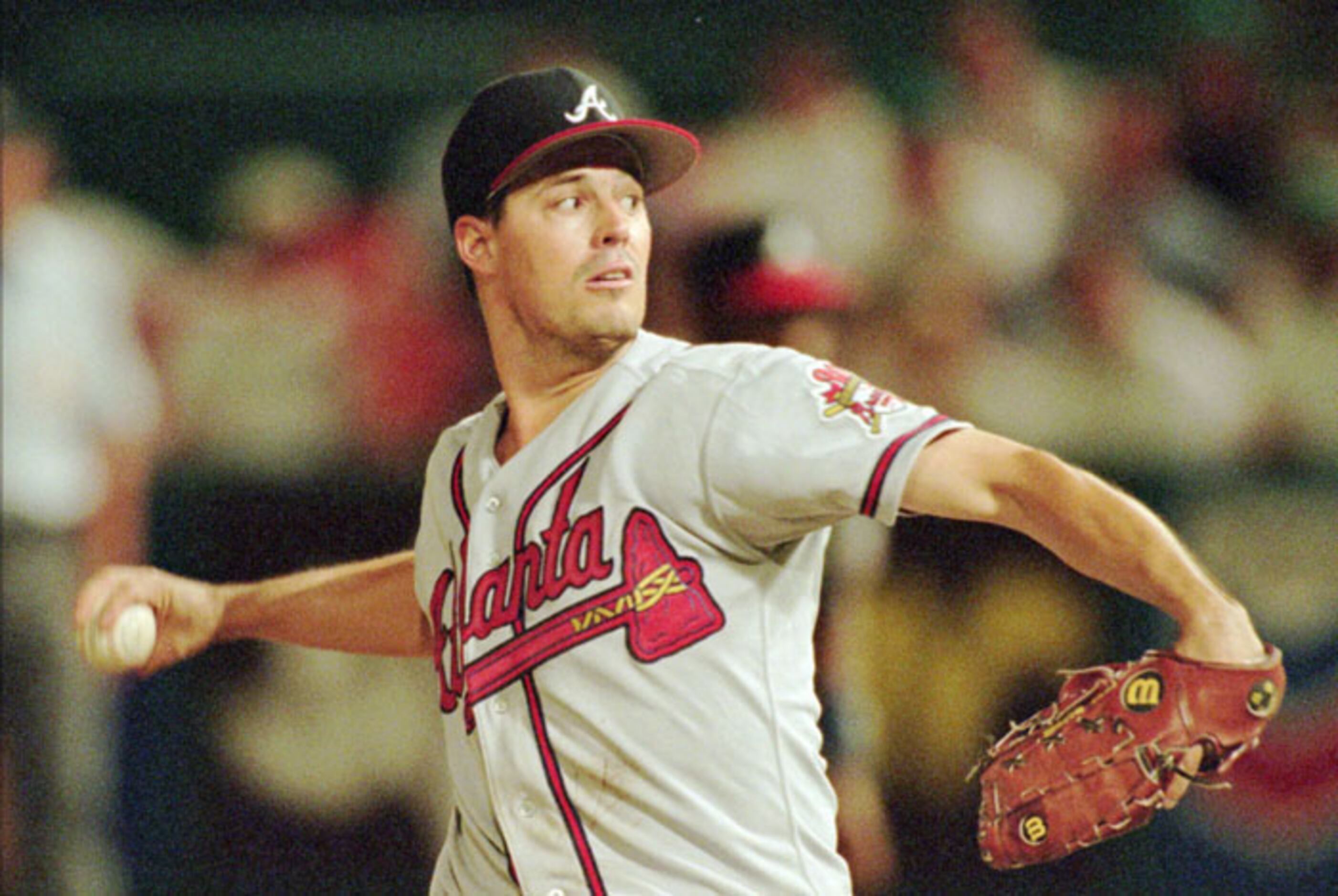 Rangers expected to add ex-star pitcher Greg Maddux to front office