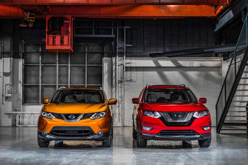 The 2017 Nissan Rogue Sport, left, and the 2017 Nissan Rogue. (Nissan)