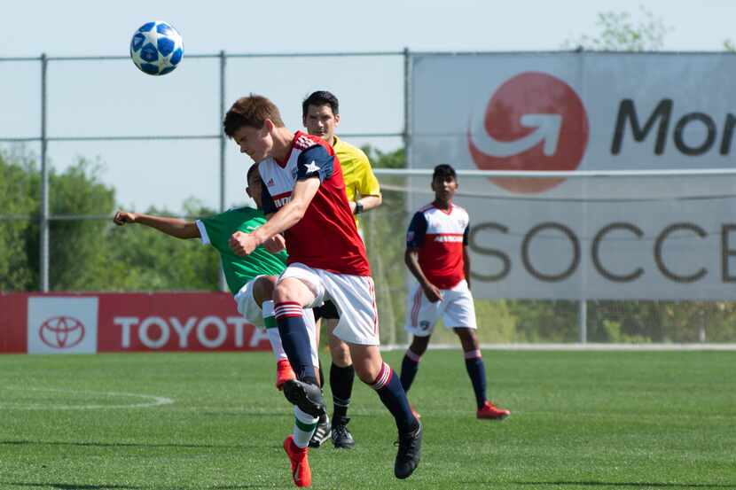 Matthew Corcoran (?) of the FC Dallas U14s take on Ikapa United in the 2019 Dallas Cup Super...